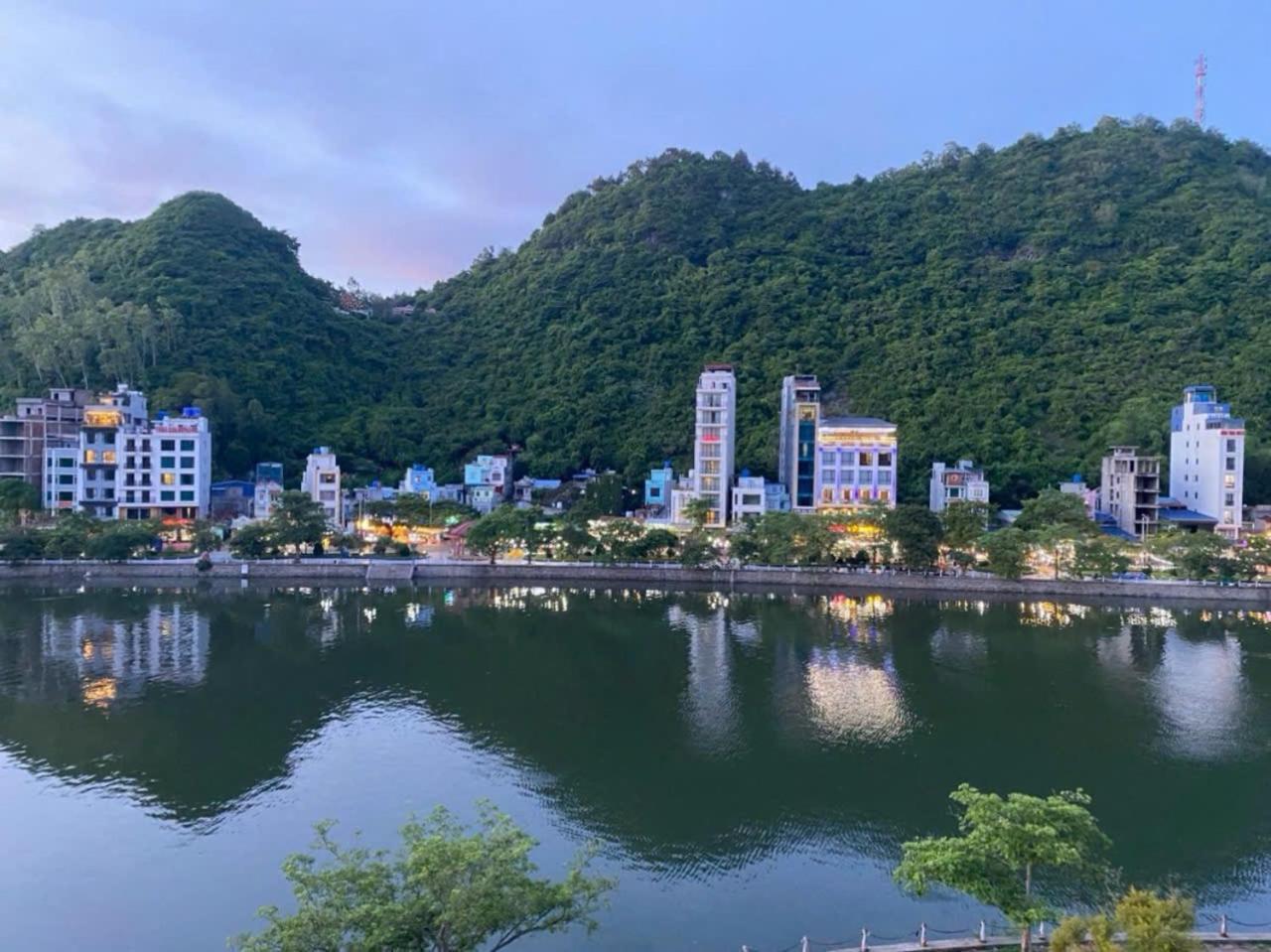 Anh Nhu Hotel Chan Chau 외부 사진
